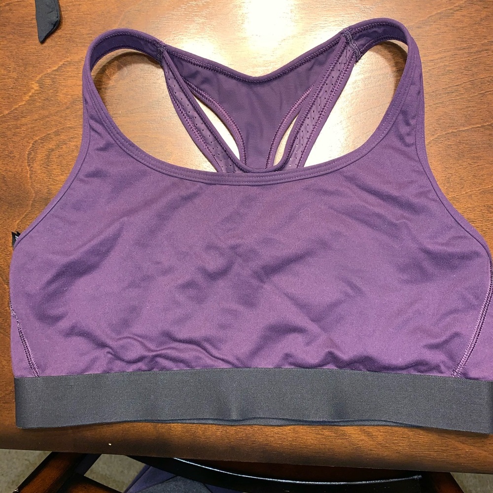 Victoria’s Secret sports bra size L